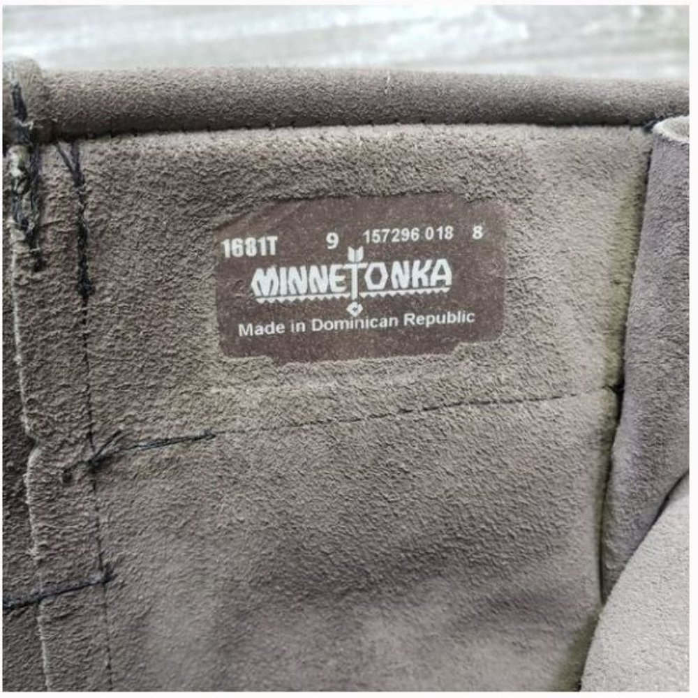 NWOT Minnetonka | 2 Layer Fringe Tassel Zip Boot | 9 | GRAY SUEDE LEATHER UNWORN - Picture 11 of 11